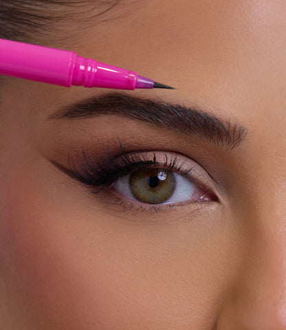 Stay In Line Brow Pen